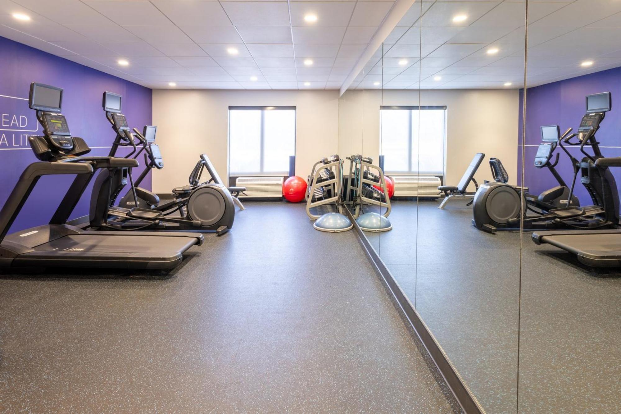Holiday Inn Express Hotel & Suites Jackson - Flowood By Ihg Eksteriør billede