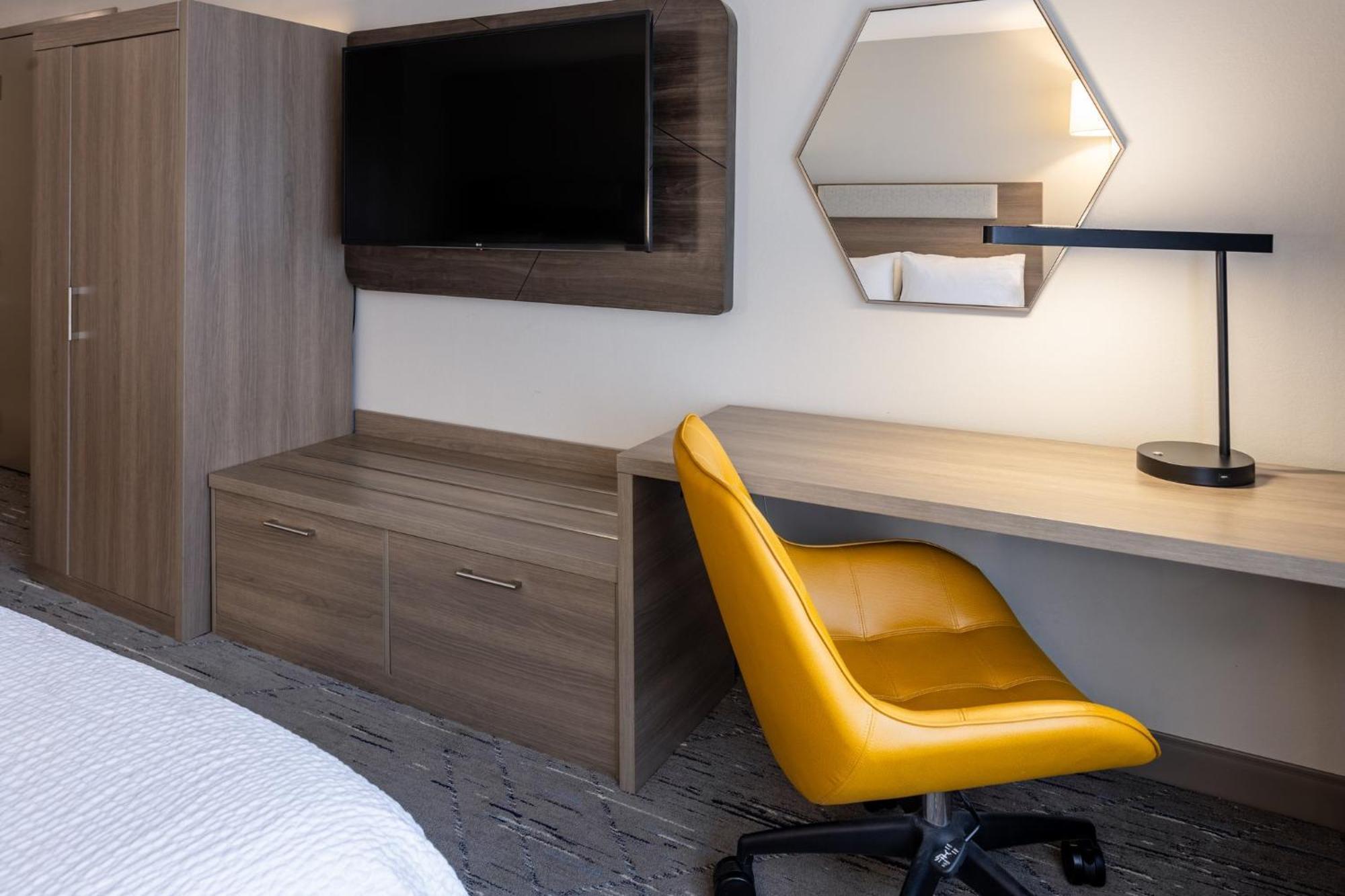 Holiday Inn Express Hotel & Suites Jackson - Flowood By Ihg Eksteriør billede